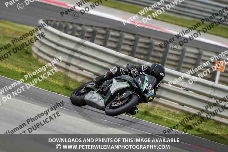 cadwell no limits trackday;cadwell park;cadwell park photographs;cadwell trackday photographs;enduro digital images;event digital images;eventdigitalimages;navarra;no limits trackdays;peter wileman photography;racing digital images;trackday digital images;trackday photos